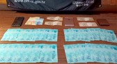 Polícia Militar prende dois suspeitos com dinheiro falso