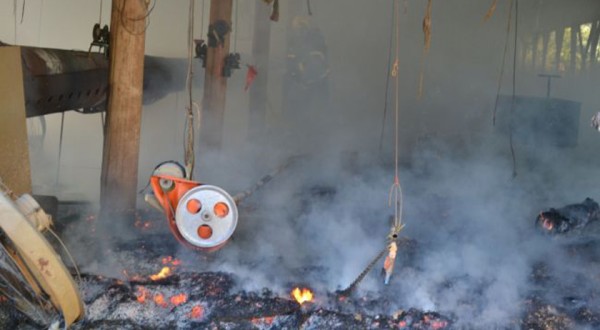 Aviário é parcialmente destruído por incêndio no interior de Belmonte