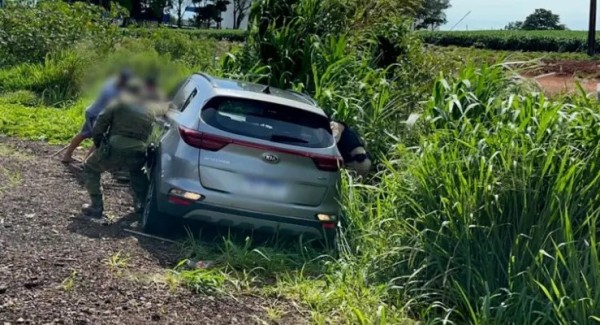 Homem foge de abordagem policial mas acaba preso após carro sair da pista na BR-369