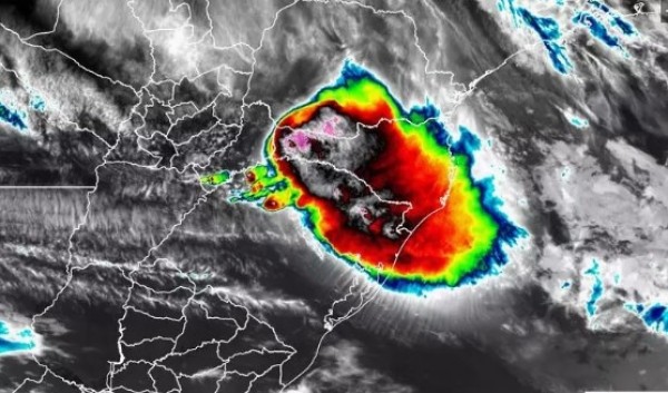 Com 5 tornados em menos de 1 mês, CEO da ONU Brasil diz que cenário pode piorar em SC
