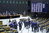 Câmara aprova em segundo turno PEC dos precatórios, que viabiliza Auxílio Brasil