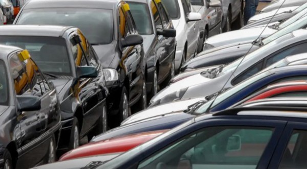 Financiamento de veículos cresce 12,8% no trimestre