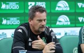 Chapecoense anuncia demissão do técnico Fábio Matias
