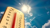 Onda de calor de até 43°C atua como ‘enorme fogueira’ e traz riscos de temporais para SC