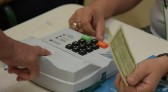 Mesário voluntário tem isenção de taxa de concurso no Paraná