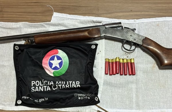 Polícia Militar e Polícia Civil apreendem espingarda após disparos no interior