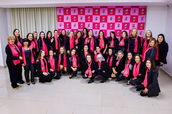 Lions Clube Mulher de Barracão celebra posse da nova diretoria