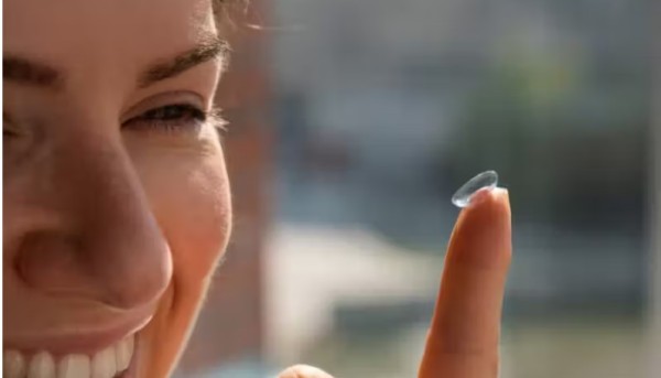 Chega ao Brasil lente inédita que corrige astigmatismo e vista cansada ao mesmo tempo