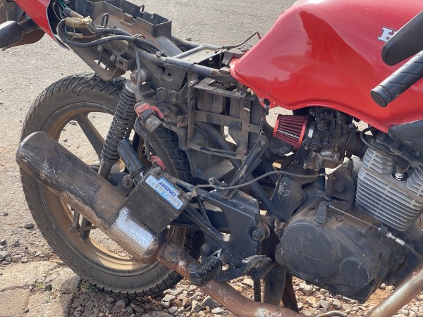 Motociclista fica ferido em acidente na Avenida Arnaldo Busato