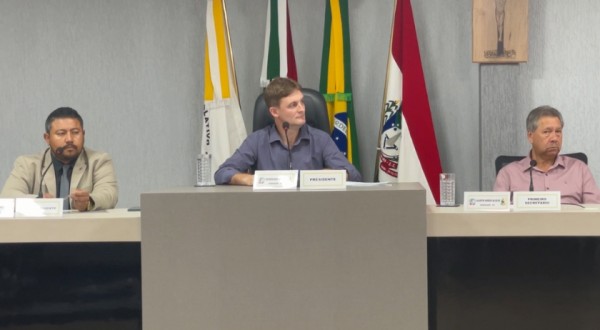 Câmara inicia trabalhos com pedido de afastamento do vereador Evandro Vargas; Marcelo Dambrós irá assumir o cargo