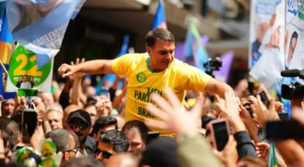 Flávio Bolsonaro chama Nordeste de “solução” e busca ampliar apoio na região