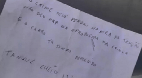 Homem se arrepende de roubo, devolve carro e deixa bilhete, ‘tanque cheio’