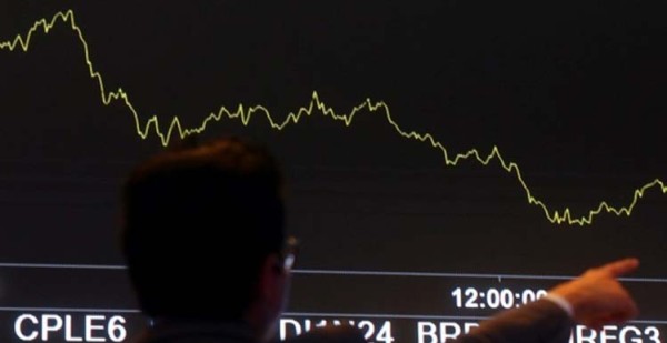 Bolsa recua 3% com ações de Lula; Petrobras desaba mais de 7%