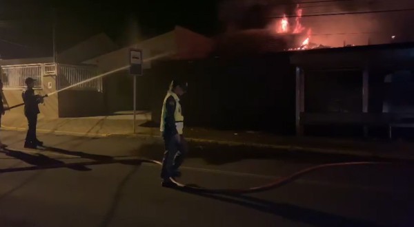 Boate pega fogo no Bairro Bela Vista em Chapecó