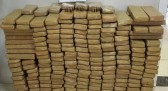 Carro de Chapecó é flagrado com quase 160 kg de maconha no Paraná