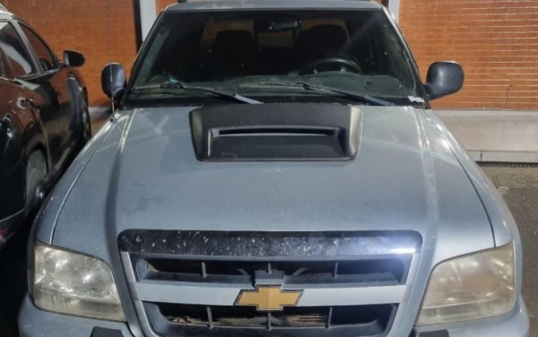 Criminoso morre em confronto no PR e PM recupera caminhonete roubada