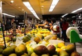 Inflação desacelera, mas alimentos em SC chegam a subir quase 50%