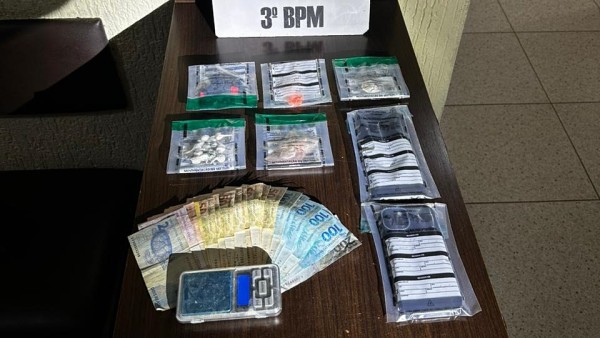 Polícia Militar apreende drogas e prende envolvidos por tráfico