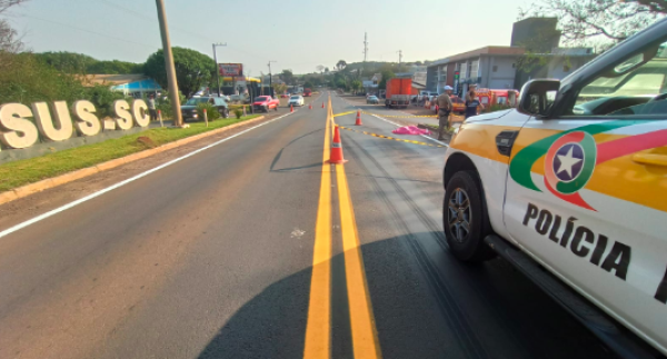 Menina de 11 anos morre após ser atropelada por caminhão no Oeste