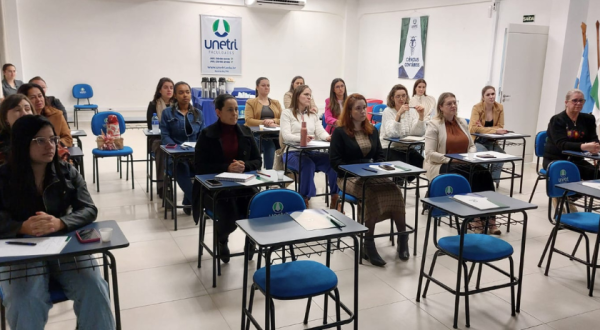 Unetri realiza curso de oratória para integrantes do núcleo de mulheres empreendedoras