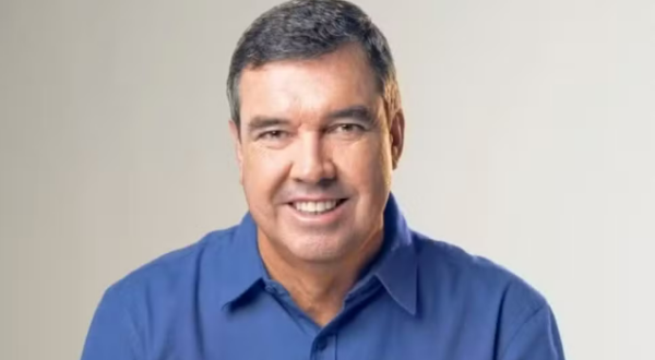 Eduardo Riedel é reeleito governador de Mato Grosso do Sul no primeiro turno