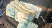 PRF flagra trio com quase R$ 300 mil em dinheiro na BR-282 em Maravilha