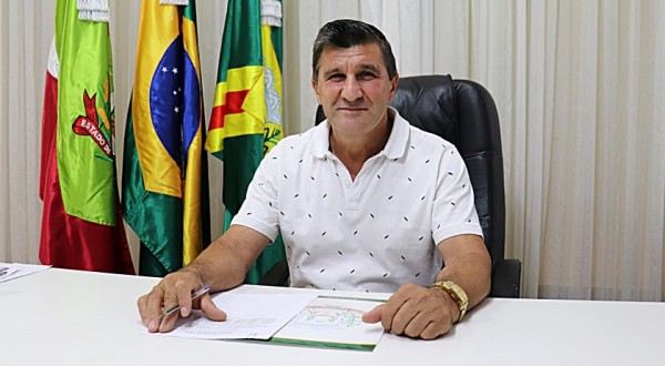 Prefeito de Descanso passa a ser réu em ação do MPSC que apura fraude na aquisição de sêmen bovino
