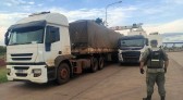 Caminhão brasileiro é apreendido com mais de 3 mil kg de maconha