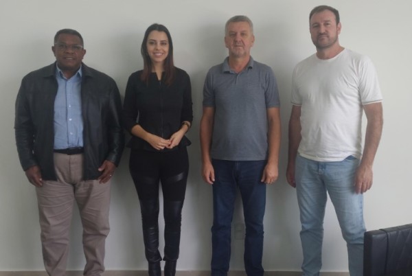 Prefeito Helio Surdi se reúne com representantes da Ascoagrin para alinhar participação na Expo Bom Jesus