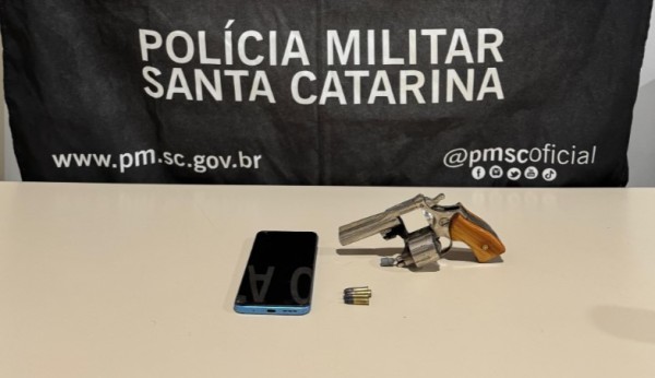 Homem é preso por porte ilegal de arma de fogo na rodoviária