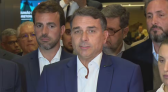 Flávio Bolsonaro reage a cobranças sobre contas do filme Dark Horse