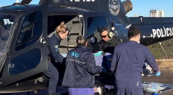 Criança é transferida de helicóptero após acidente com ônibus que deixou três mortos em SC