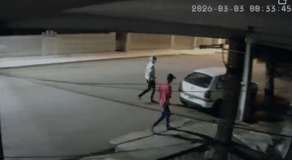 Veículo com placas argentinas é furtado na madrugada na Rua Amazonas
