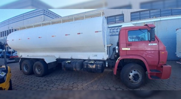 Após perseguição policiais apreendem aproximadamente 800 litros de diesel descaminhado da Argentina