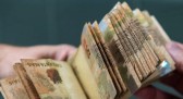 Endividamento das famílias fica em 48% em dezembro