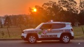 Adolescente é flagrado novamente pilotando moto e colide com viatura