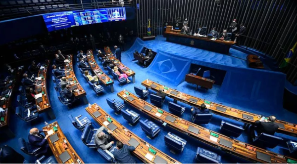 Senado aprova texto-base da PEC da Transição em primeiro turno