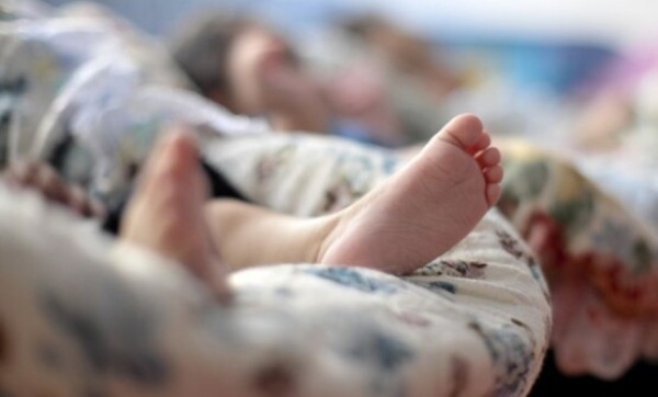 Bebê que morreu em Canoinhas ficou cerca de 5 horas no carro, aponta investigação