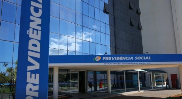 INSS paga segunda parcela do 13º a aposentados e pensionistas