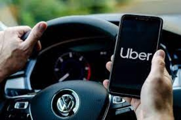 Uber libera viagens em grupo para passageiros com o mesmo destino