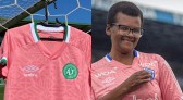 Clubes de SC lançam camisa especial em campanha do Outubro Rosa