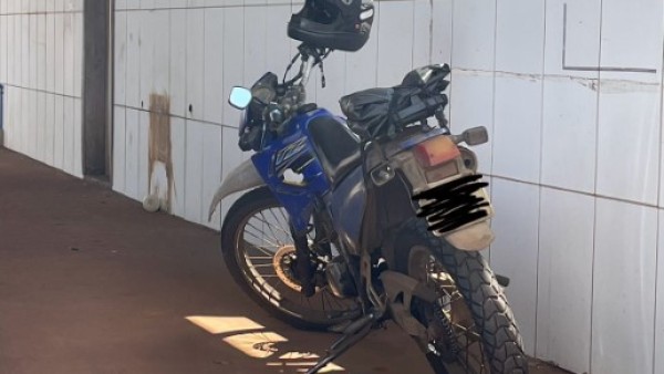 Furto de motocicleta termina com prisão de suspeito