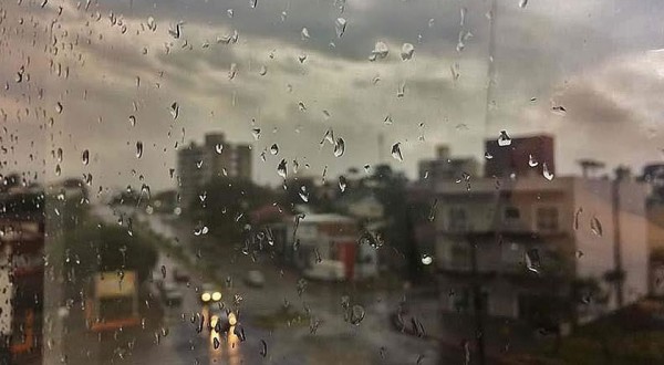 Santa Catarina segue em alerta para temporais e enxurradas nesta segunda