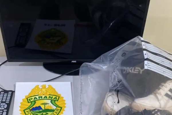 Dois homens são presos após furto de TV