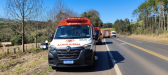 Veículo é projeto para fora da rodovia em colisão na BR-282