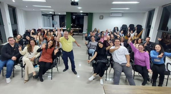 Palestra “Como expor em feiras” lota auditório da Ascoagrin