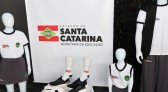 Santa Catarina vai distribuir uniformes escolares para todos os alunos da rede estadual em 2026