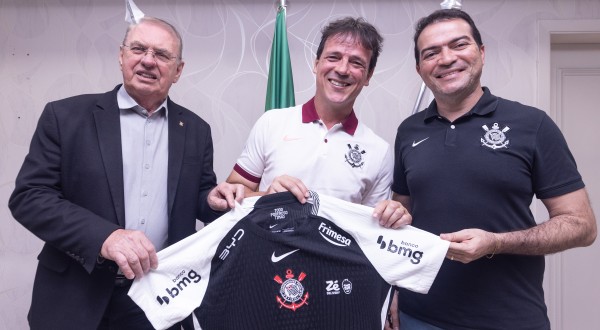 Fernando Diniz é o novo técnico do Corinthians