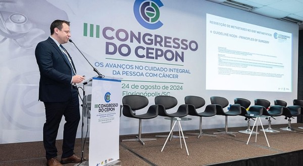 Dr. Vinícius Negri Dall’inha representa HRTGB-SANTÉ em importante congresso oncológico