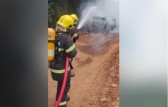 Explosão deixa caminhão destruído em estrada de SC
